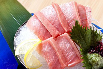 本まぐろ中トロ炙り~葉山葵と藻塩添え~