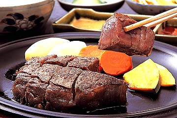 「ロースステーキランチ」(1371円)