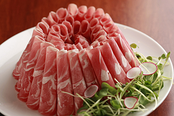 高級ラム肉(並皿)1200円、(大皿)1600円