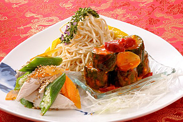 三種冷菜盛合せ 800円