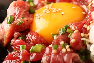 桜ユッケ(馬肉) 680円