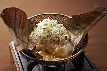 松坂豚の朴葉トリュフ味噌焼き