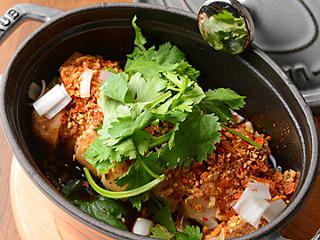 スパイシーな味がやみつき「よだれ鶏ロール」