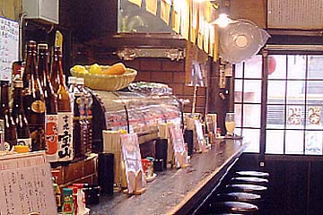 レトロで落ちつきのある店内