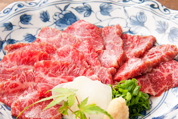 馬刺し(霜降り)