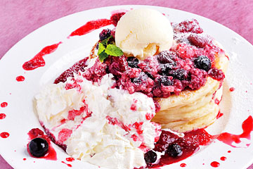 ベリーバターのベリーベリーパンケーキ