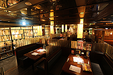 仕切りで囲いプライベート感を演出