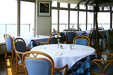 レストラン　モア