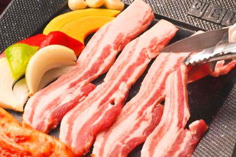 「黒毛和牛専門 一軒家個室焼肉 百済（クロゲワギュウセンモン イッケンヤコシツヤキニク クダラ）」の絶品「サムギョプサル」
