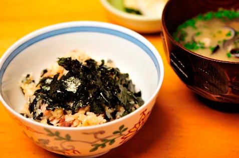『銀座 熊さわ』の「秋刀魚のまぜごはんとしじみ汁」 『銀座 熊さわ』の「秋刀魚のまぜごはんとしじみ汁」