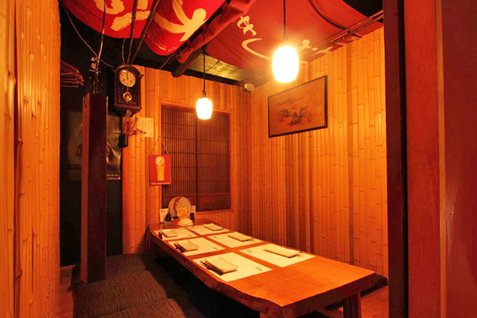 『おはじき新宿』の古民家風の店内 『おはじき新宿』の古民家風の店内