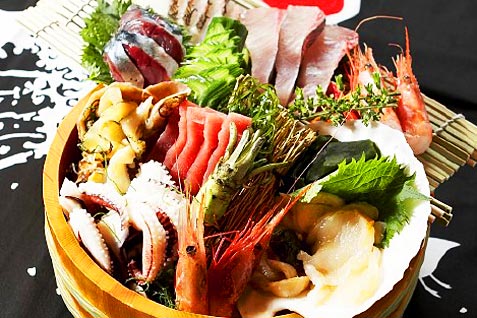 石志水産 品川店の料理一例。新鮮な刺身が人気 石志水産 品川店の料理一例。新鮮な刺身が人気