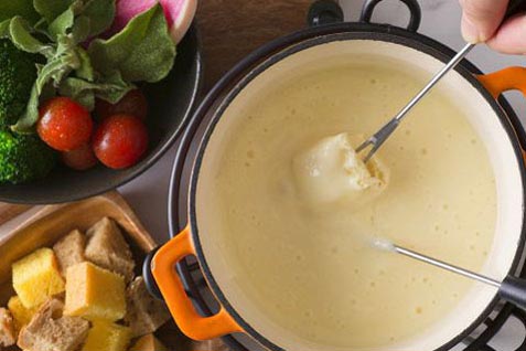 「CHEESE KITCHEN RACLER」の「チーズフォンデュ」 「CHEESE KITCHEN RACLER」の「チーズフォンデュ」
