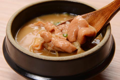 「まるし 錦糸町南口店」の「もつ煮込み」 「まるし 錦糸町南口店」の「もつ煮込み」