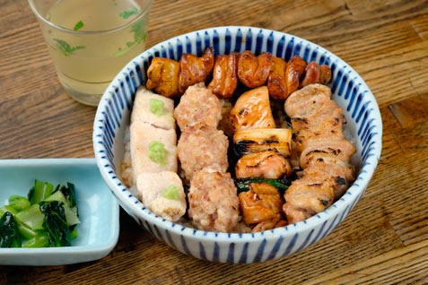 「伊勢廣 京橋本店」の「焼鳥丼」 「伊勢廣 京橋本店」の「焼鳥丼」