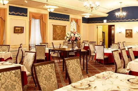 『エスカーレ』の店内