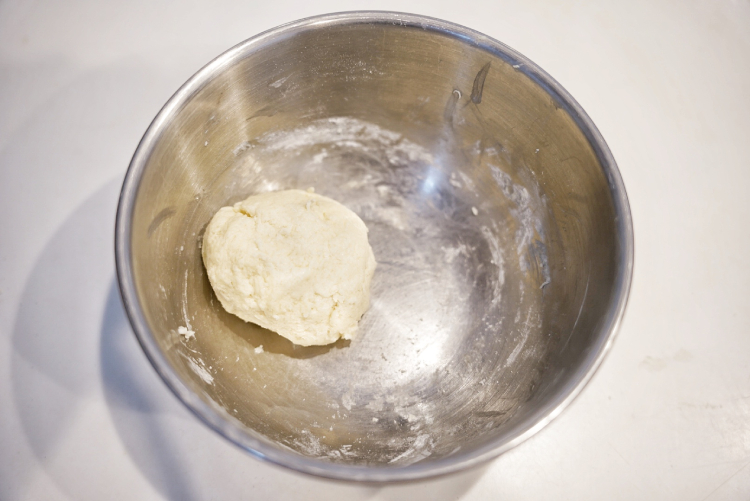発酵なし！材料3つだけ！ホットケーキミックスで作る、簡単即席ベーコンパンレシピ
