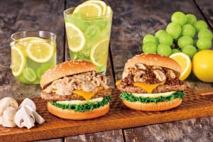 【実食】秋のごちそうバーガー誕生!『フレッシュネス』「マッシュルームチーズバーガー」2品を期間限定発売!